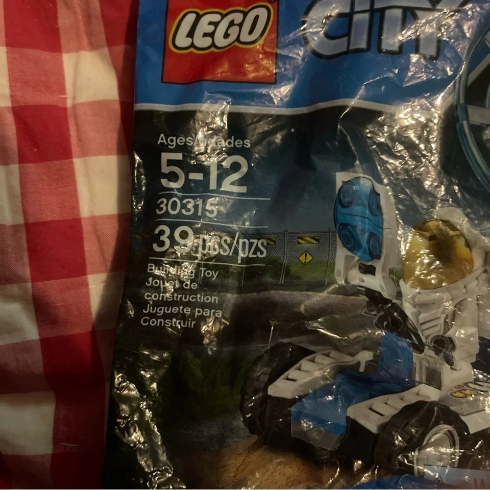 New Lego City Space Port Utility Vehicle # 30315 - Retired
